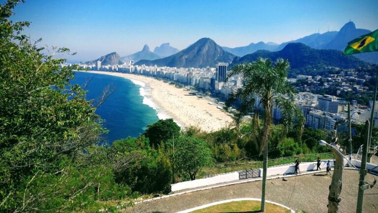 Copacabana vs Ipanema: Which Beach Is Better?