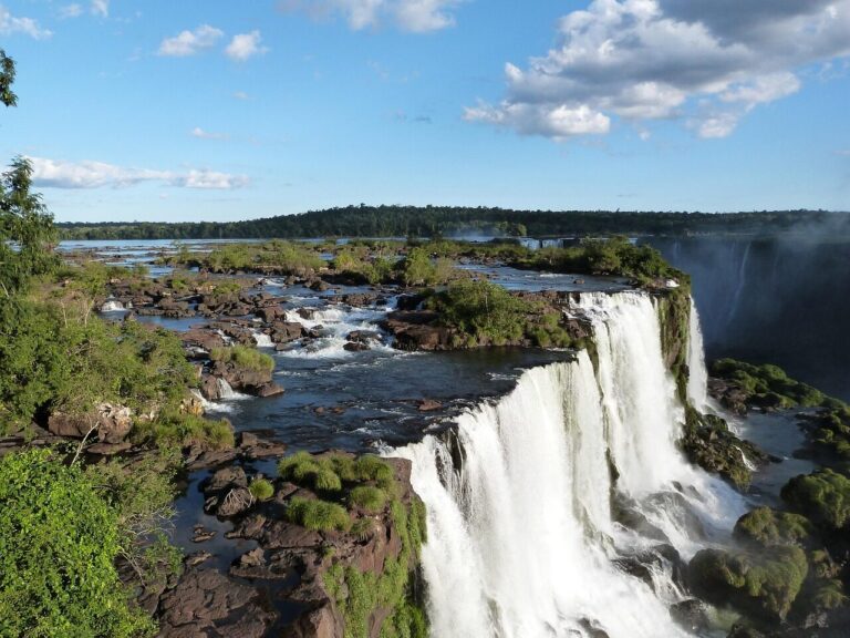 Foz do Iguacu travel guide view of Iguazu Falls from the Brazilian side